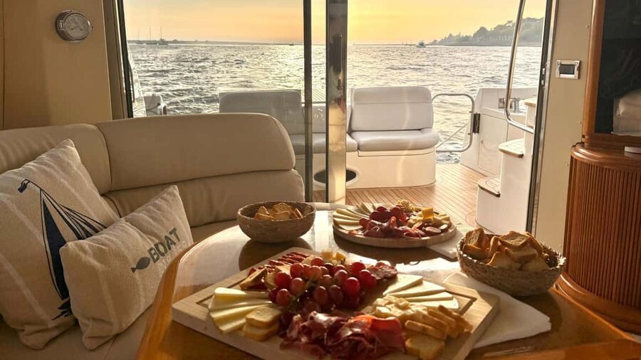 Porto: Luxury 6 Bridges Yacht Cruise with Wine & Snacks - Photo and timing tips: getting the best angles from the water