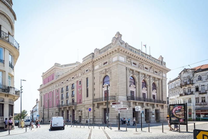 Porto: Magic Train Tour and Port Wine Cellar with Tastings - Price and value for a 2-hour Porto plan