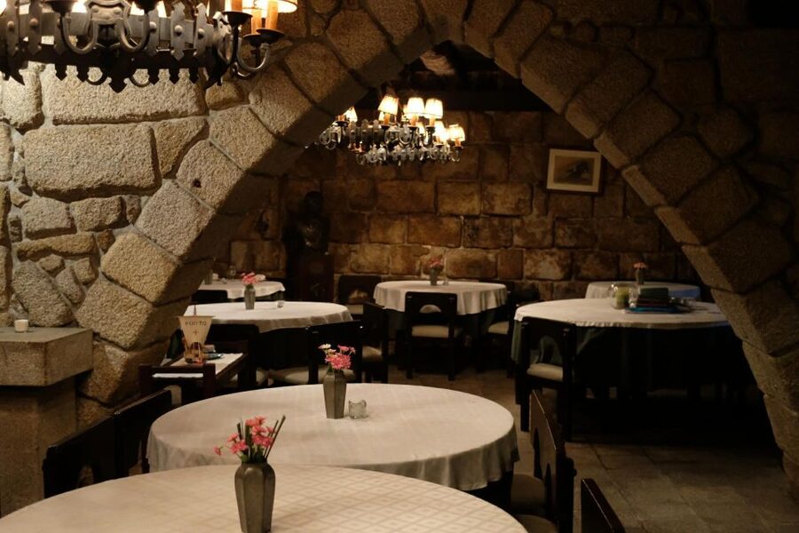 Porto Moonlight Walk & Fado Dinner - Who your guide is, and why it affects the whole vibe