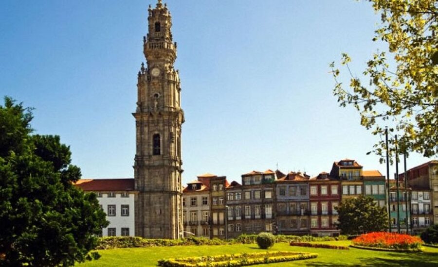 Porto: Old City and Monuments Tour - Why this 3-hour circuit works so well