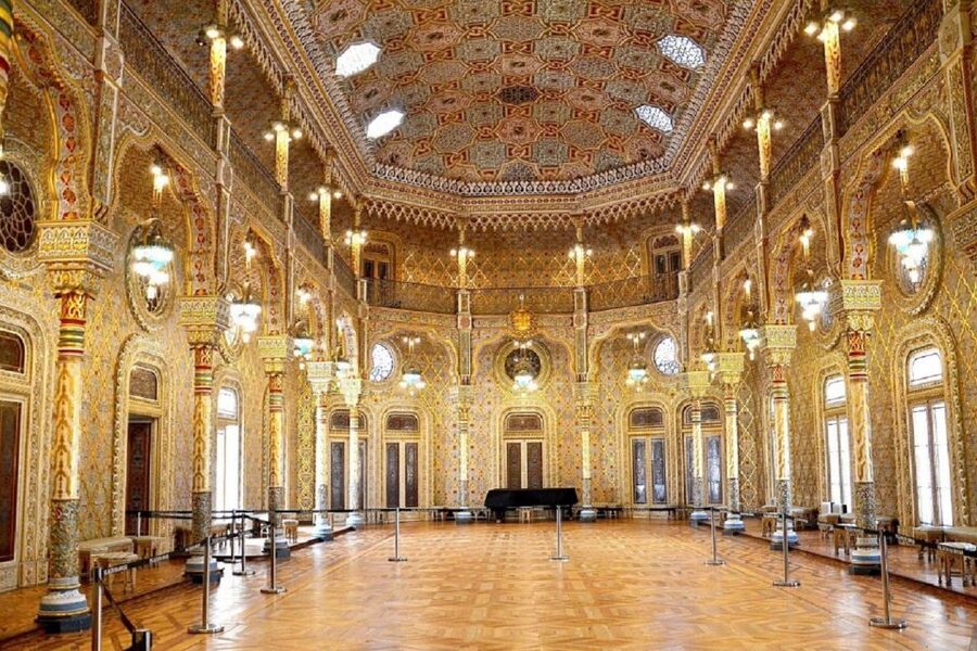 Porto: Old City and Monuments Tour - Sé Cathedral and the medieval cloisters: where Porto’s story begins