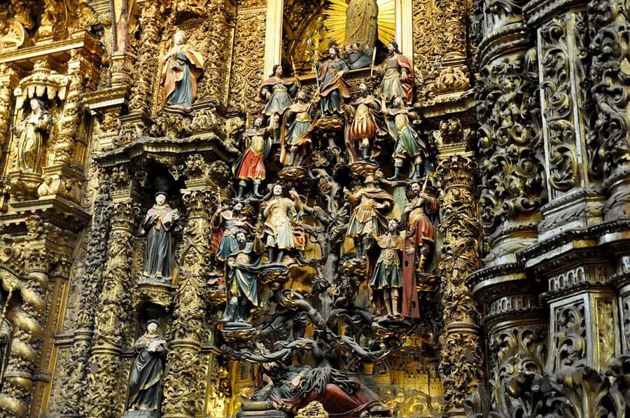 Porto: Old City and Monuments Tour - São Francisco Church: the Gold Church and its Baroque wood carvings