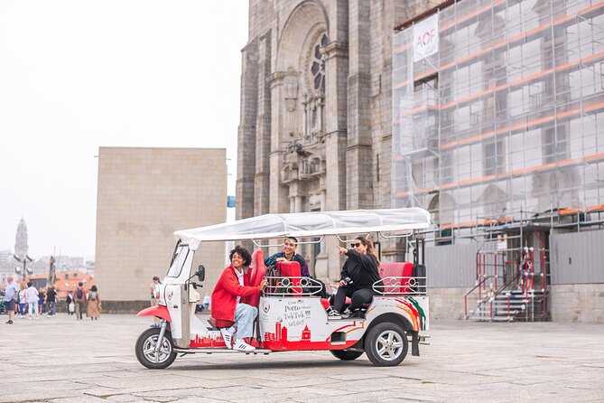 Porto: One Tour, a Thousand Stories on Tuk Tuk - 2 Hours - Palácio da Bolsa: Elegance Outside, Trade-Era Significance Inside