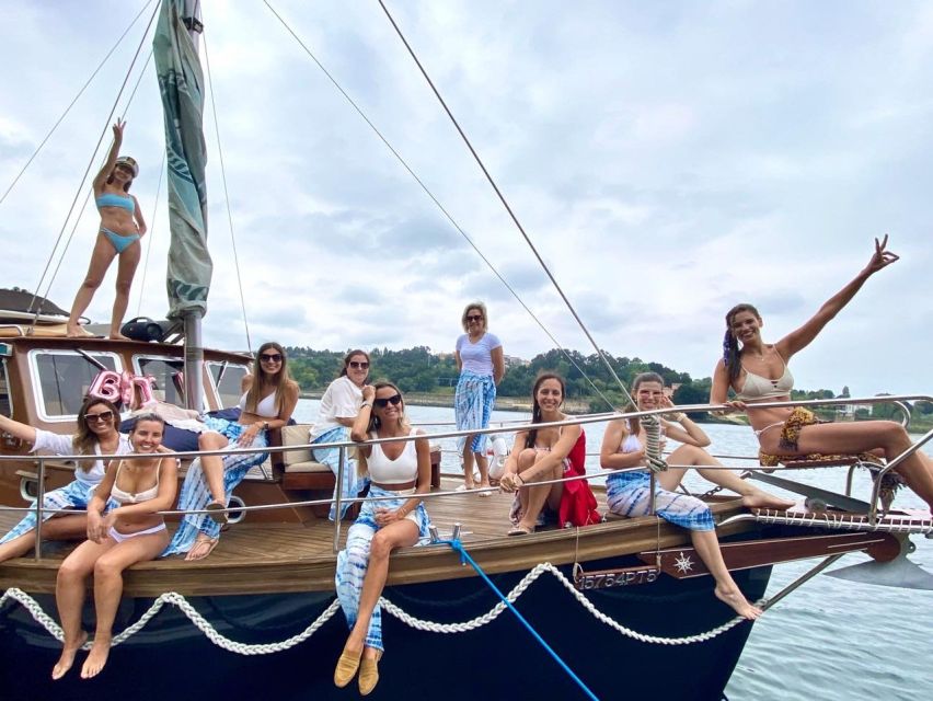 Porto : Party on Private Boat (1-10px) - Who this cruise is best for (and who should skip it)