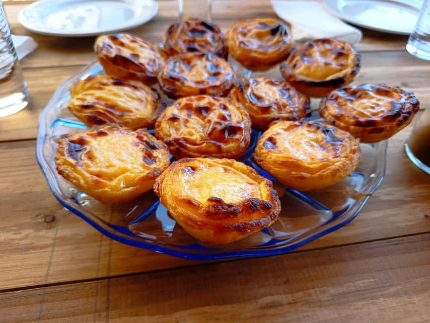 Porto: Pastel de Nata Class with Isabel and Jorge - Languages and group setup: a private format that feels personal