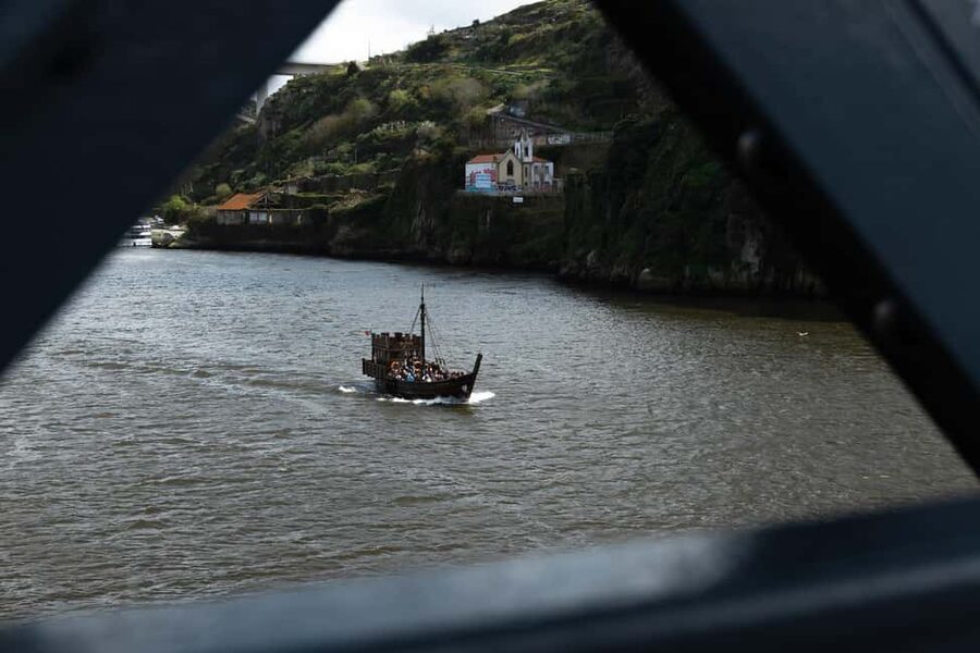 Porto: Pirate Ship Cruise on the Douro River - No food or drinks included: what to bring on board