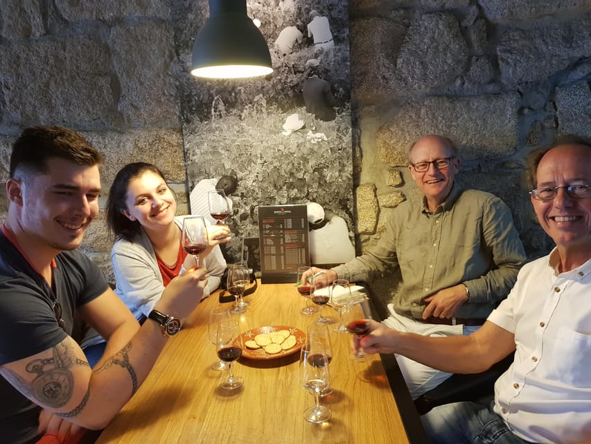 Porto: Port and Douro Wine Walking Tour with 9 Tastings - Getting Started at Posto de Turismo: The 3-Hour Flow