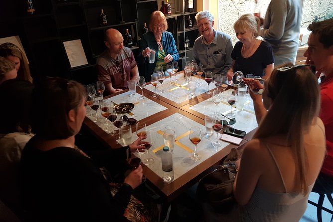 Porto: Port and Douro Wine Walking Tour With 9 Wine Tastings - Private upgrade: when a fully guided version makes sense
