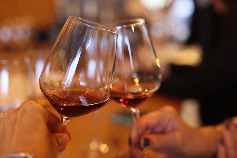 Porto: Port Wine Tasting – 1-Hour Masterclass with Sommelier - Your 1-hour Porto Port tasting: what happens step by step