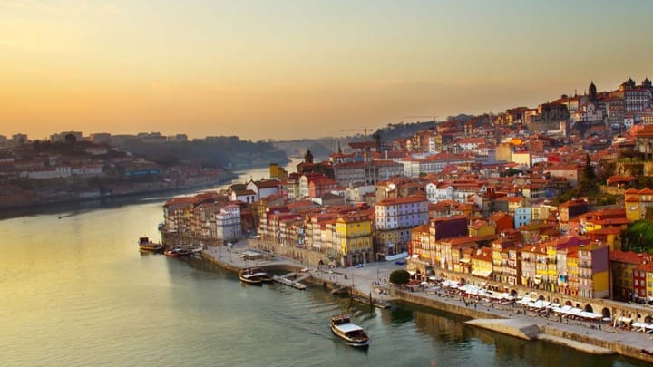 Porto: Port Wine Tour with 7 Port Tastings - Porto Walkers 7-Port Tasting Tour: The real point of the experience