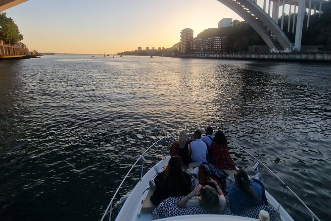 Porto: Private 6 bridges tour, Douro river with sunset option - The Eiffel-style bridge photo moment: where your camera finally earns its weight