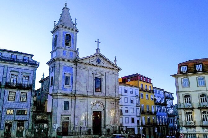 Porto private afternoon tour, discover the most iconic attractions - Mercado do Bolhão and Praça da Batalha: daily Porto with a story attached