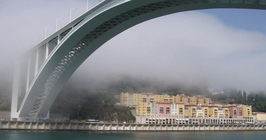 Porto: Private Bike Tour with a Local Guide - Alfândega, trams, and riverside architecture you’d miss on foot