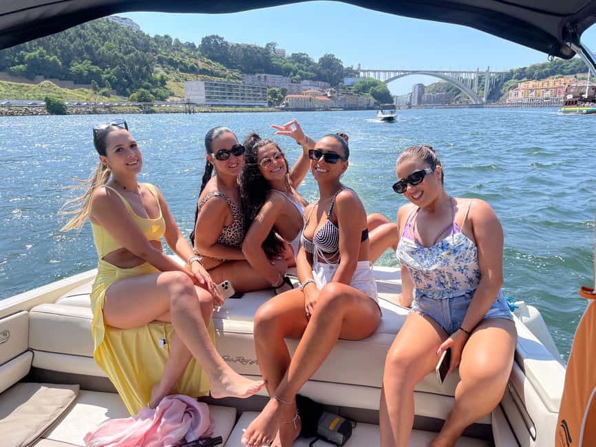 Porto: Private Cruise on Douro -1:30hr up to 6 people - Ribeira do Porto and Gaia: 30 minutes of city-and-river perspective