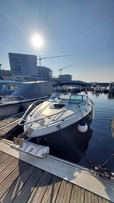 Porto: Private Cruise on Douro -1:30hr up to 6 people - Wine tastings, welcome drinks, and the onboard vibe
