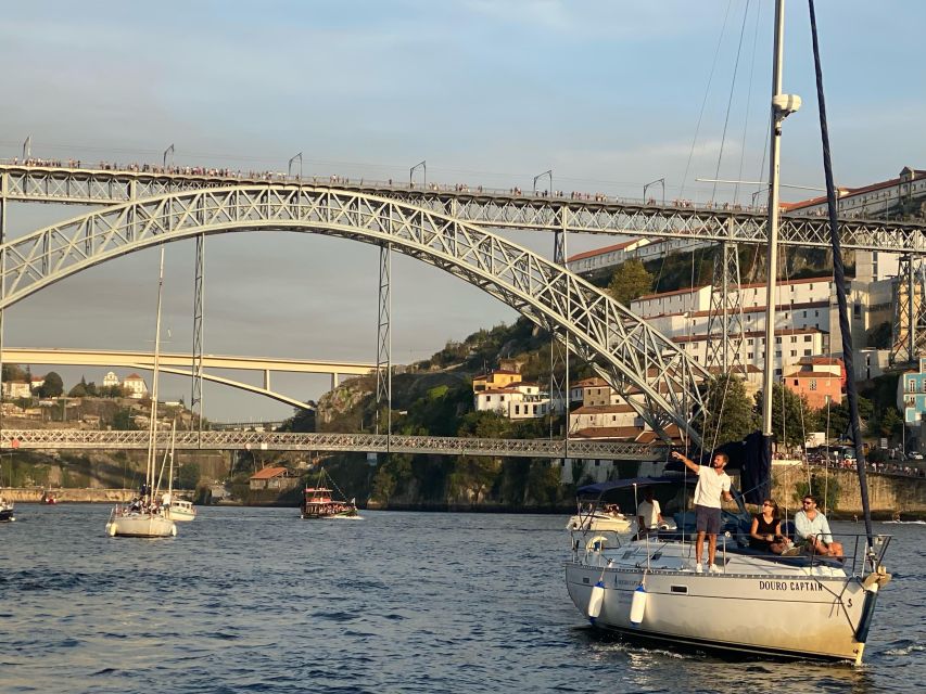 Porto: Private Douro River Charming Cruise w/wine tasting - The welcome drink and custom music set the mood