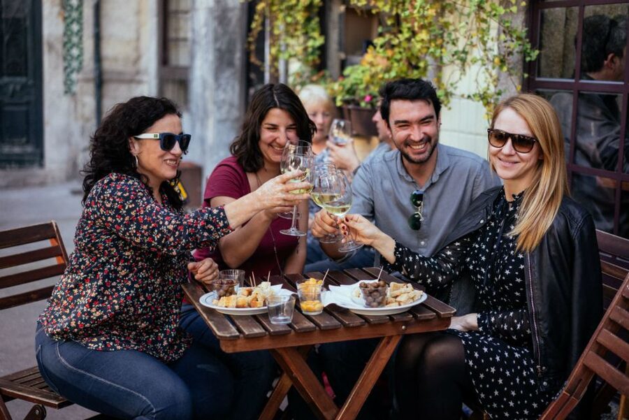Porto: Private Evening Tour with Drinks & Bites - Stop 1: Getting Set Up with a Drink and a Local Bite