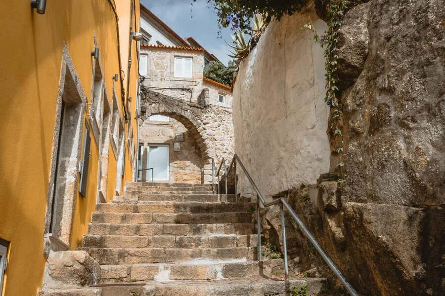 Porto: Private & Flexible Walking Tour in Historic Center - Sé Cathedral area and the medieval quarter: views plus atmosphere