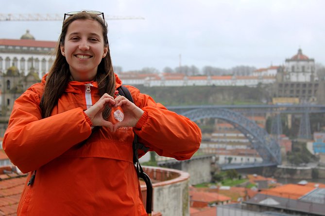 Porto: Private Guided Walking Tour - São Bento Railway Station Tiles and the Story Behind Them