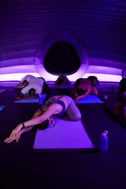 Porto: Private Hotpod Yoga Class - The one-hour flow in Matosinhos: what happens and why it works