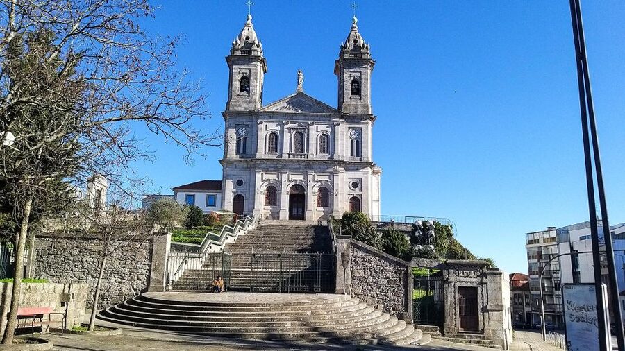 Porto private morning Tour, see the most iconic attractions - Bridges and viewpoints: why this tour gives you multiple Douro angles