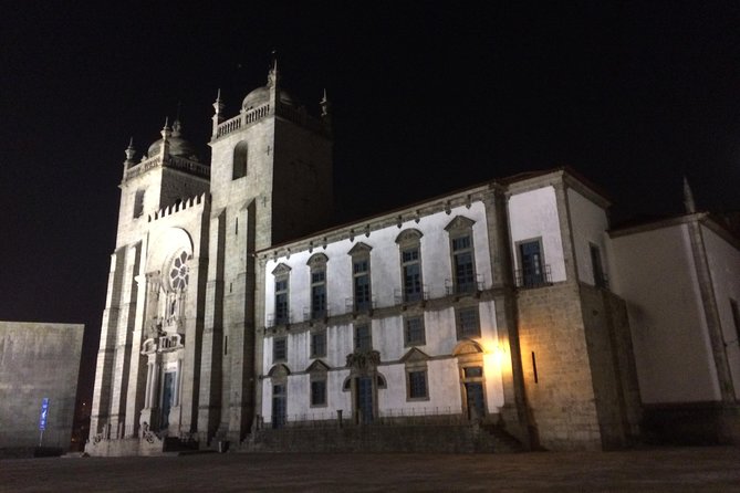 Porto private night Tour, discover the most iconic attractions - Café Majestic and the Palladium Clock: Belle Époque Spark