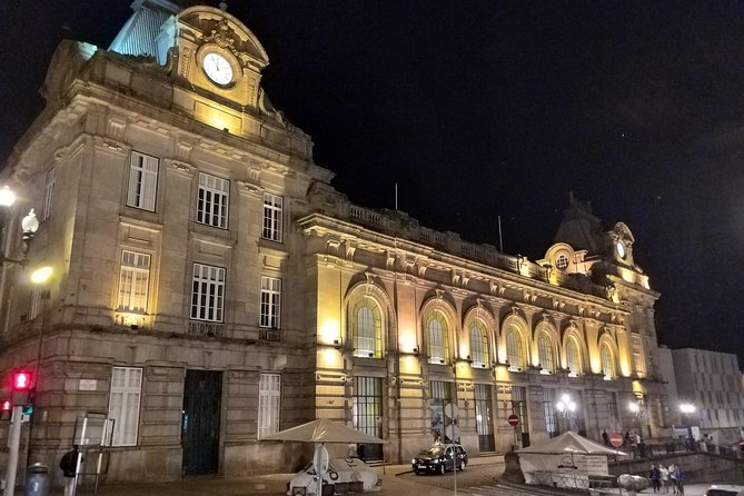 Porto private night Tour, discover the most iconic attractions - Carmo, Carmelitas, and Casa Escondida: Baroque Meets the Little Secret