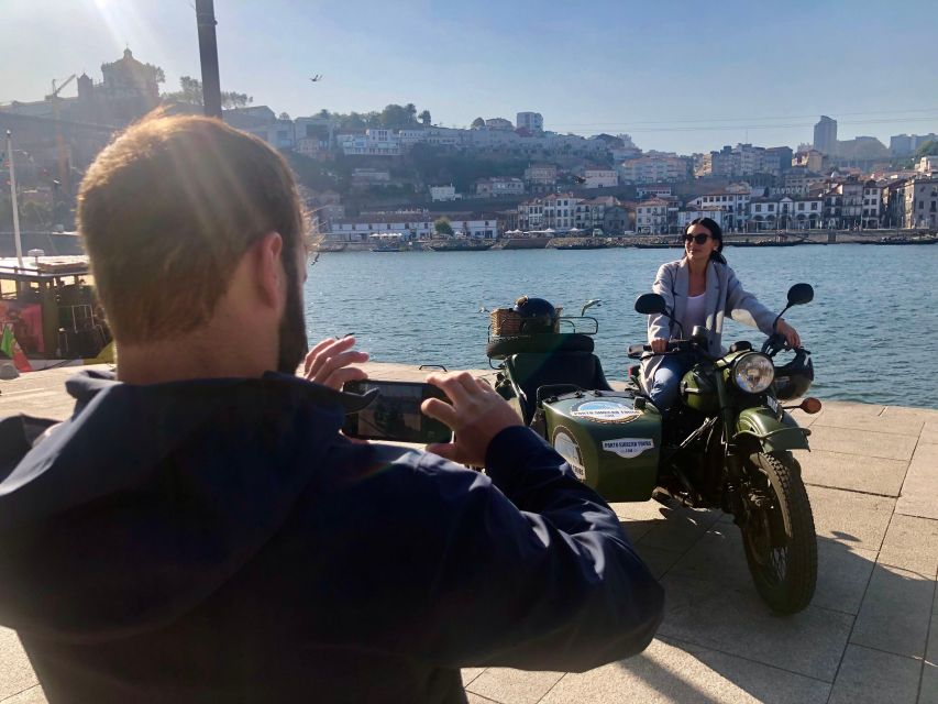 Porto Private Sidecar Tour - Vila Nova de Gaia and the Riverfront-to-City Switch