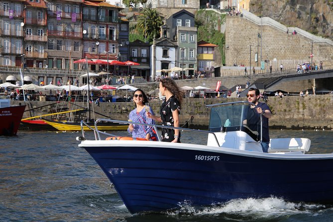 Porto: Private tour in the Douro (1 to 4 people) on a boat just for you - Bridge route and photo stops: the Porto skyline you only get from the river