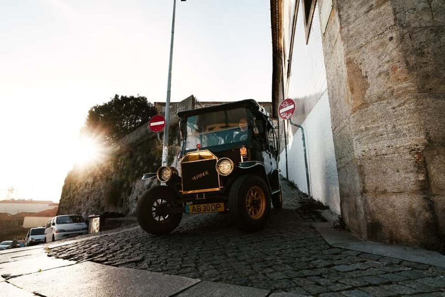 Porto: Private Tour of the Historic City in a Ford T Car - The one-hour Douro time: boat cruise that ties it all together