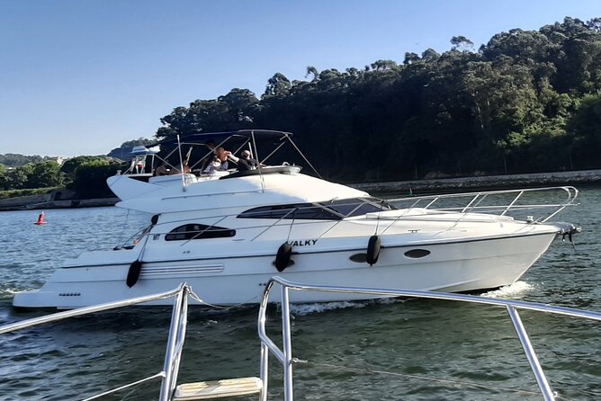 Porto: Private Tour on a Luxury Yacht on the Douro River - Where you start: Marina da Afurada to the Douro River sights