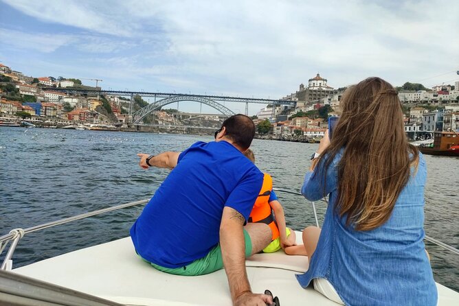Porto : Private Tour to the Louis Bridge, group price up to 6px - Meeting at Marina da Afurada (and Staying Oriented)