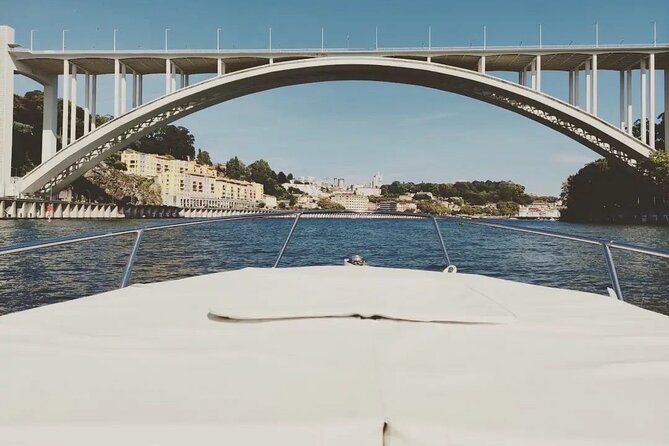 Porto : Private Tour to the Louis Bridge, group price up to 6px - The Iron Marvel: Watching Ponte D. Luís I From the Water