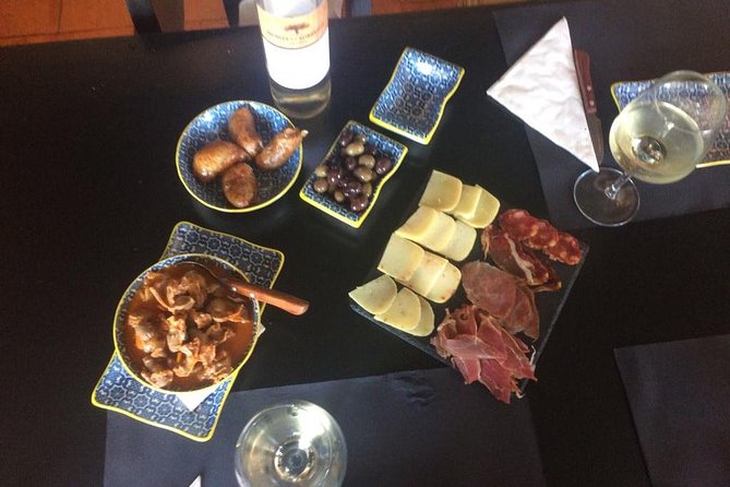 Porto: Private Walking Food Tour with Tastings - Porto on a plate: how this 3-hour walking format works