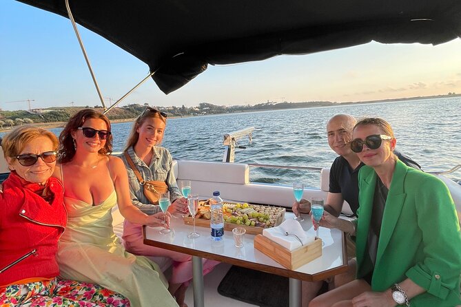 Porto: Private Yacht Cruise with Local Wine, Snacks and 6 Bridges - Price and value for a private yacht up to 10