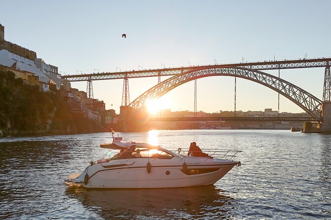 Porto: Private Yacht Experience with Local Wines & Snacks - Why a private Douro yacht beats the usual Porto view
