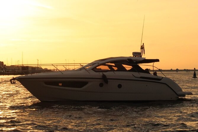 Porto: Private Yacht Experience with Local Wines & Snacks - São João Bridge and D. Maria Pia: the first big architecture hit