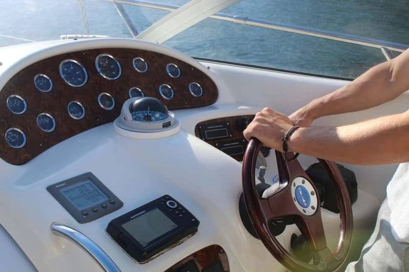 Porto: Private Yacht Tour with Wine, Snacks & 6 Bridges - Weather and Timing Tips: Making the 2 Hours Feel Longer