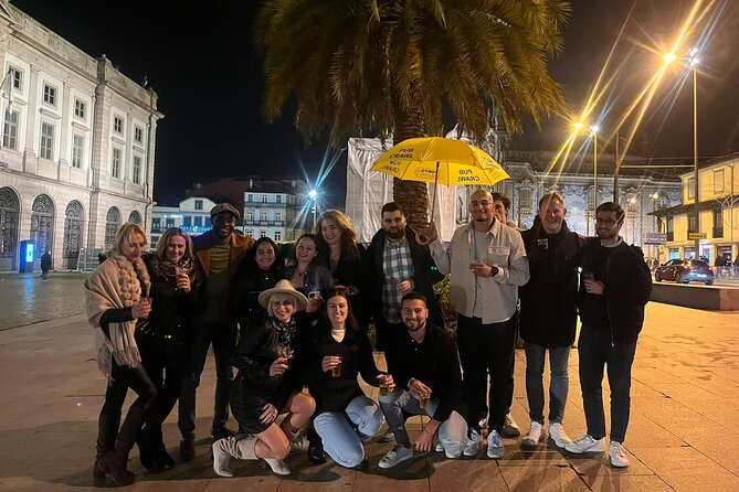 Porto Pubcrawl: 5h,7 Drinks,4 bars &Skip the line Club Entry - Key highlights you’ll feel right away