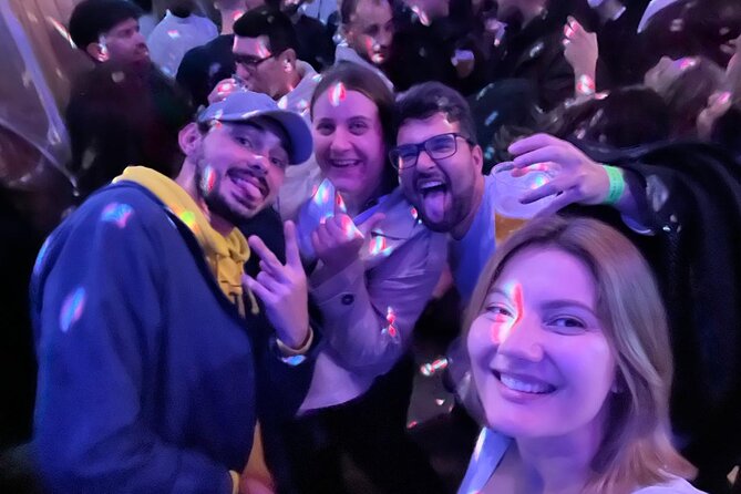 Porto Pubcrawl: 5h,7 Drinks,4 bars &Skip the line Club Entry - The VIP finish at Rua de Cândido dos Reis: skip the line, stay until 6am