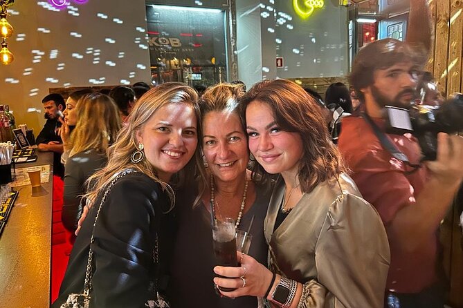 Porto Pubcrawl: 5h,7 Drinks,4 bars &Skip the line Club Entry - Drinks, deals, and pacing: how to get the best night without running out of steam