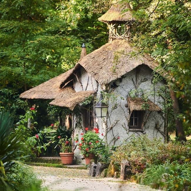 Porto: Qta da Aveleda Enchanted Gardens & Green Wine - Quinta da Aveleda: Romantic Corners, Serene Lakes, and Enchanted Cottages