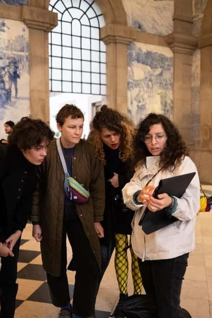 Porto: Queer Walking Tour - Sé Cathedral to São Bento Station: big architecture, human-scale stories