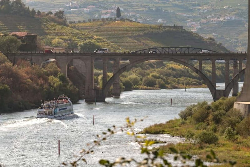 Porto/Regua/Porto (and reverse): Douro River Cruise + Lunch - Key things to know before you go
