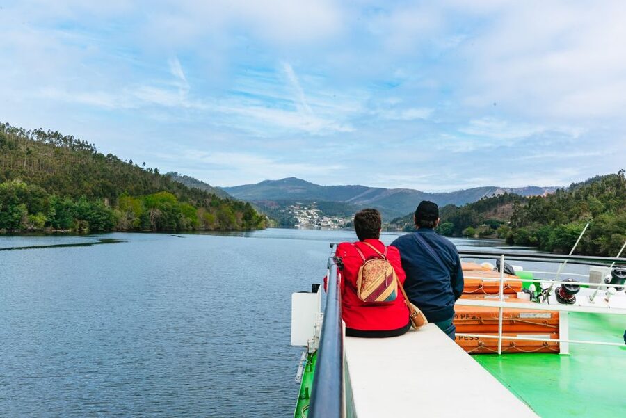 Porto - Régua - Porto Upstream Douro Cruise & Tour - The Two Dam Passages: Crestuma-Lever and Carrapatelo (14m + 35m)