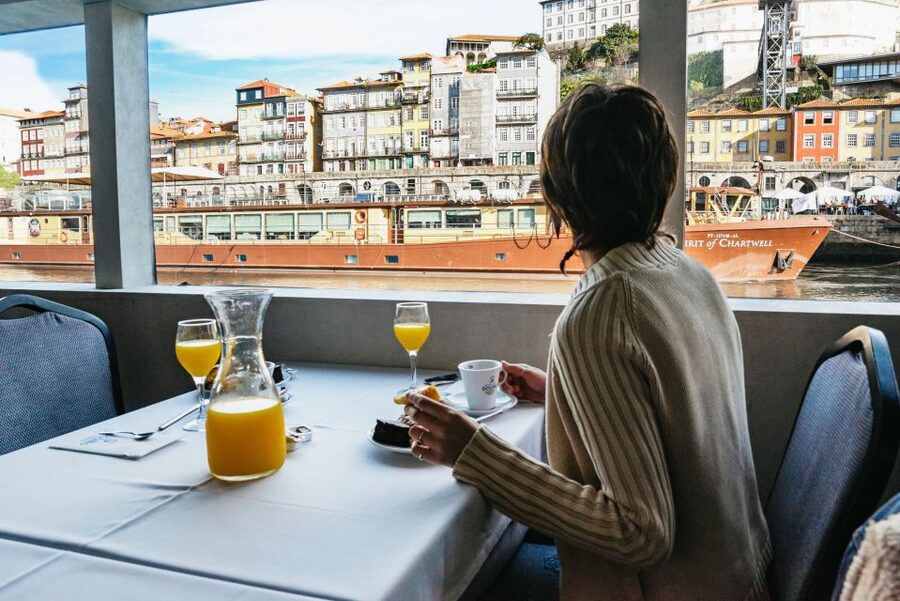 Porto - Régua - Porto Upstream Douro Cruise & Tour - Breakfast, Lunch, and Wine: Eating Like a Priority (Not a Side Quest)