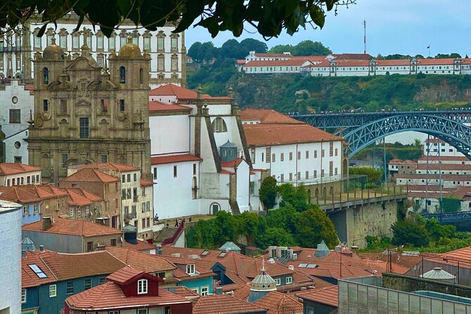 Porto Revealed The Must Do Walking Tour - Praça da Liberdade: a main square with real city energy