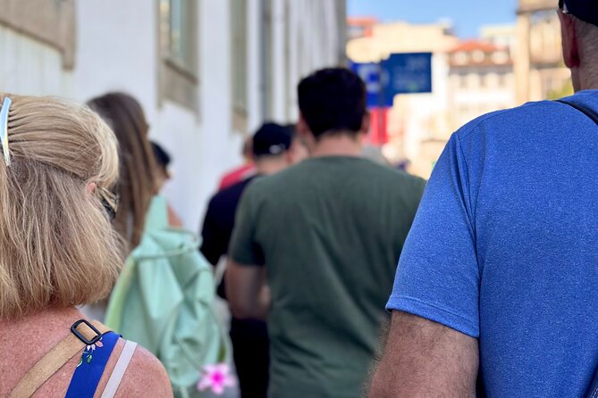 Porto Revealed The Must Do Walking Tour - Igreja do Carmo: the tiled façade and its surprising neighbor