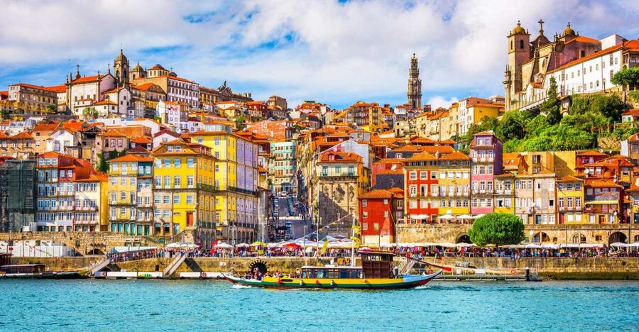Porto Ribeira and highlights Private Walking Tour - Where the tour starts: Sé and getting your bearings fast