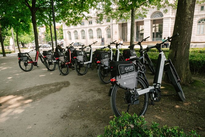 Porto Riverbank E-Bike Tour - Atlantic Coast, Gardens - Castelo do Queijo in Matosinhos: beach life and the Cheese Castle